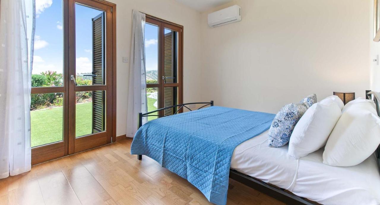 Fantastic Junior Villa Cz02 Salamis With Gorgeous Views, Aphrodite Hills 코우클리아 외부 사진